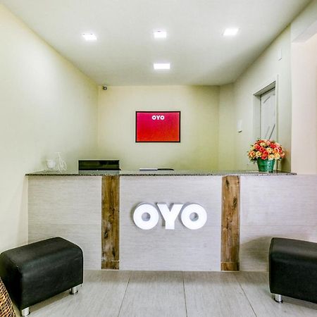 Oyo Nobs Hotel, เซา โชอาว เจ เมริติ ภายนอก รูปภาพ